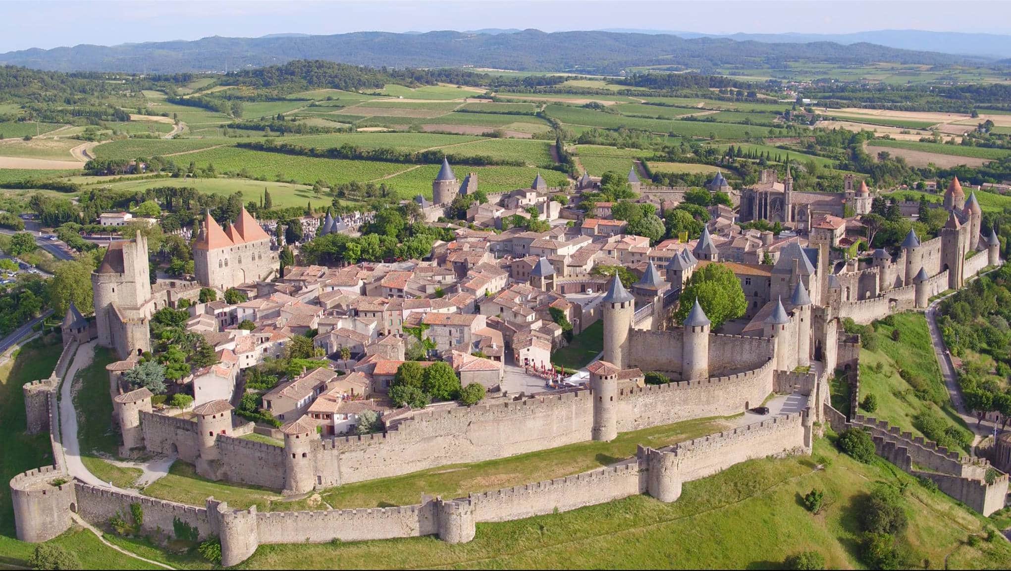 Cité-de-Carcassonne-vue-aerienne