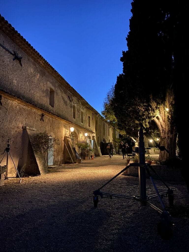 tournage de nuit à l'aide de drone